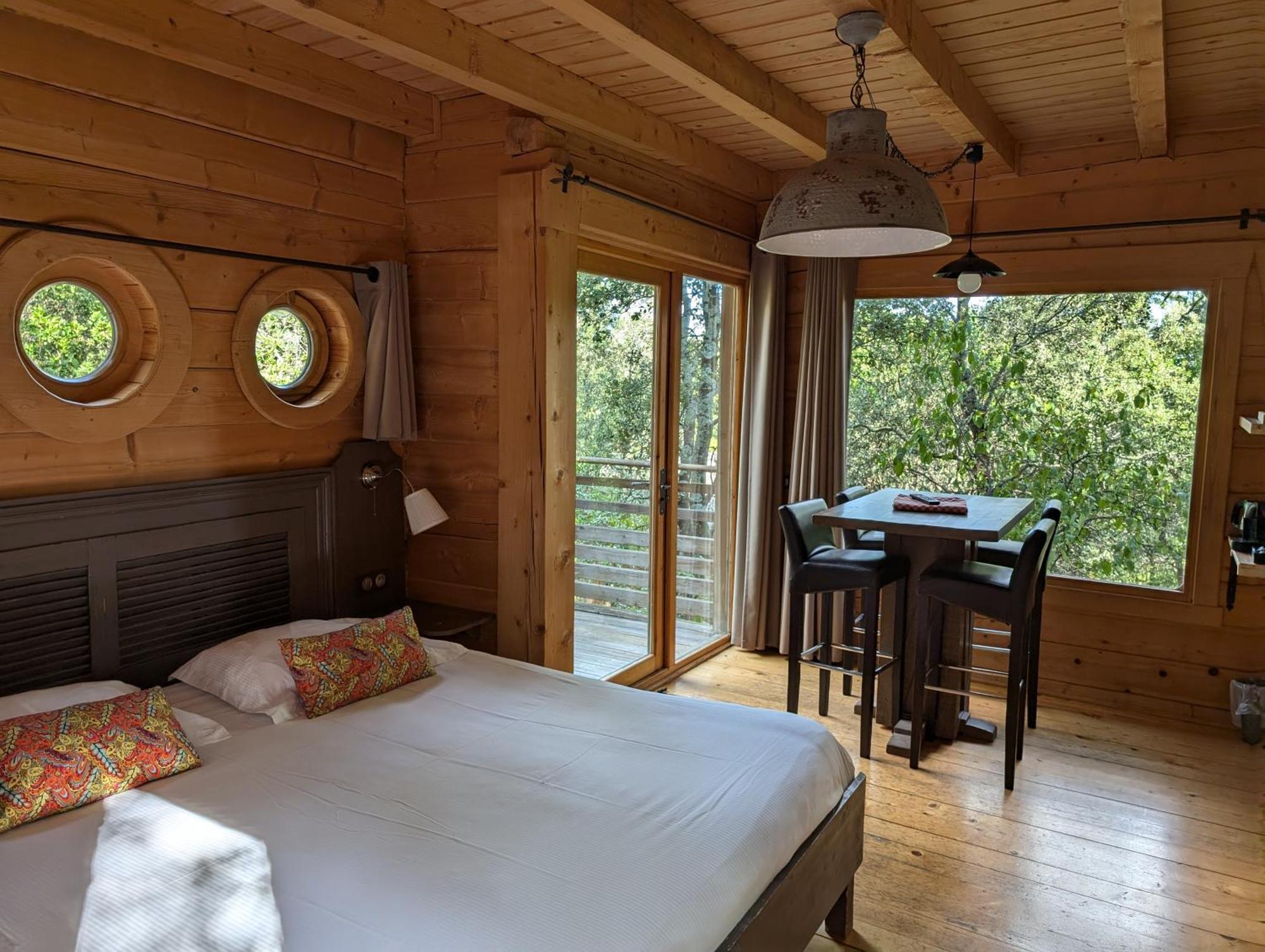 Les Cabanes Dans Les Bois Logis Hotel Villedubert Экстерьер фото