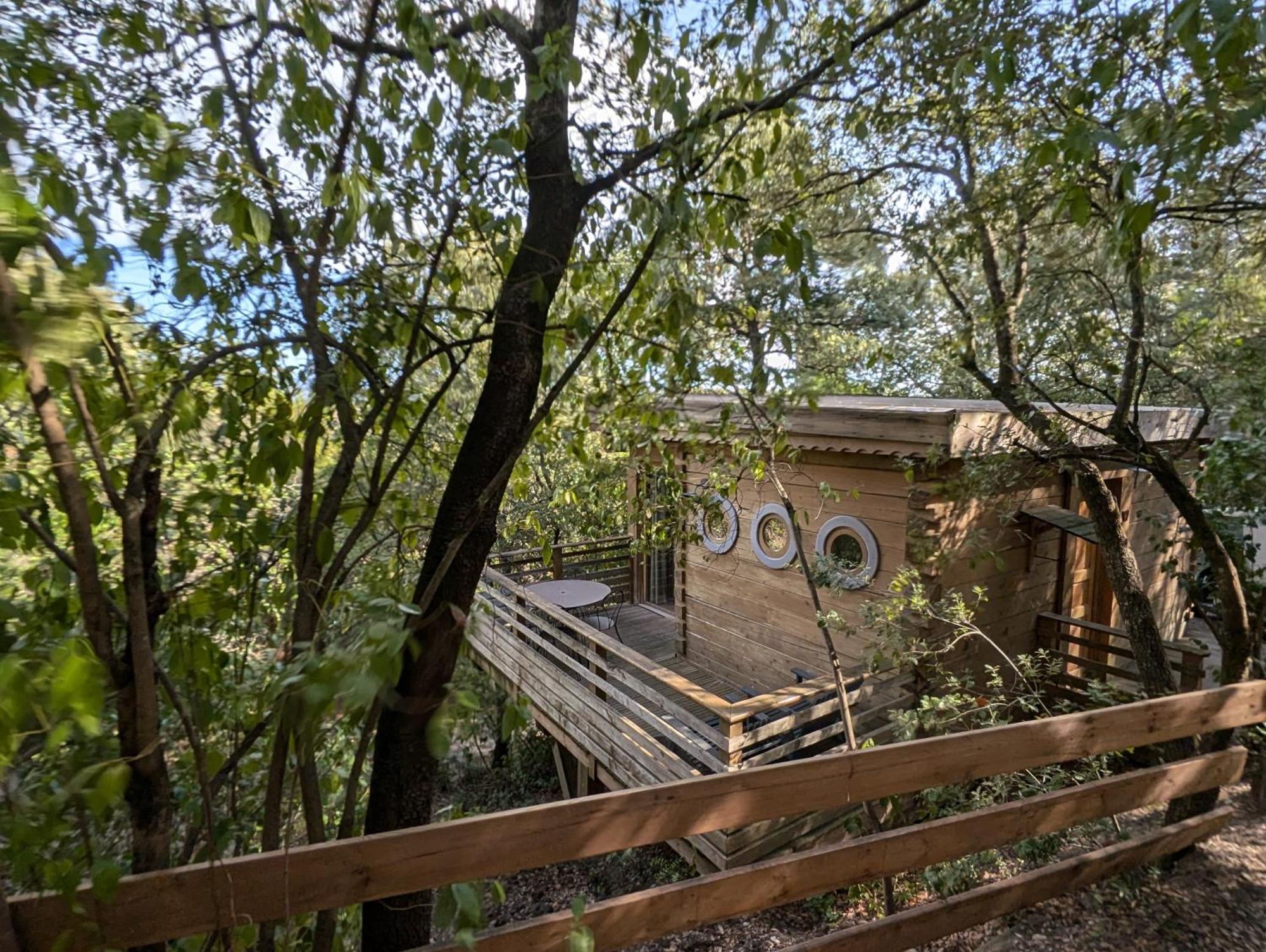 Les Cabanes Dans Les Bois Logis Hotel Villedubert Экстерьер фото